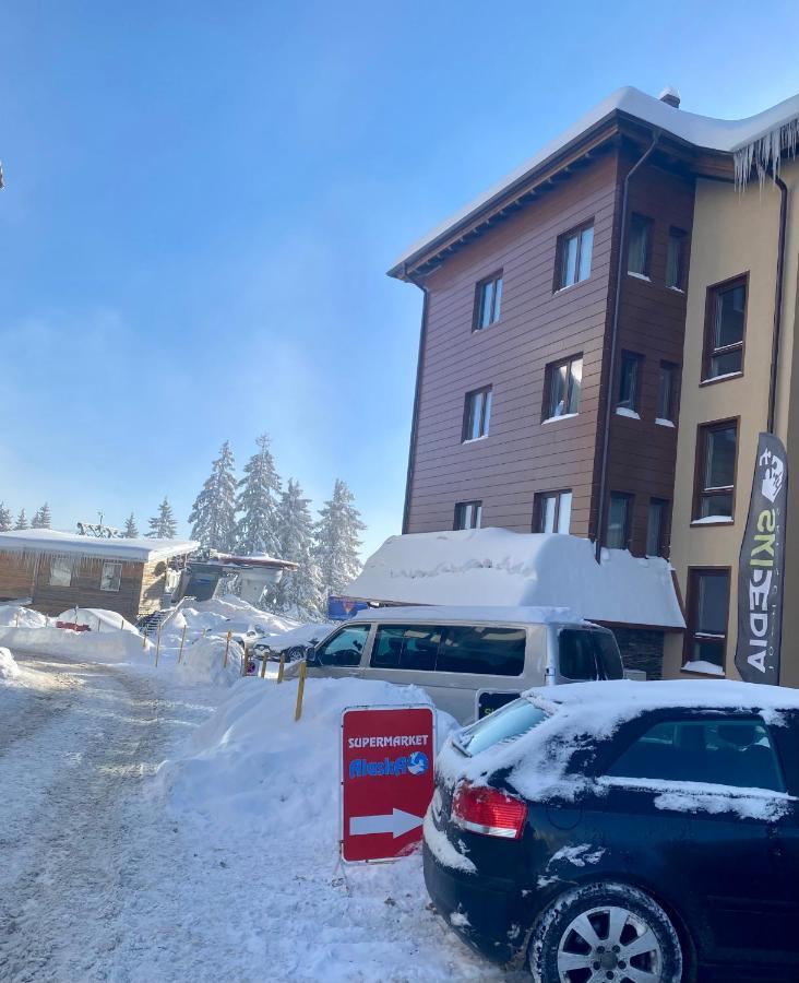 Luxury Aparthotel Studenets Pamporovo Eksteriør billede